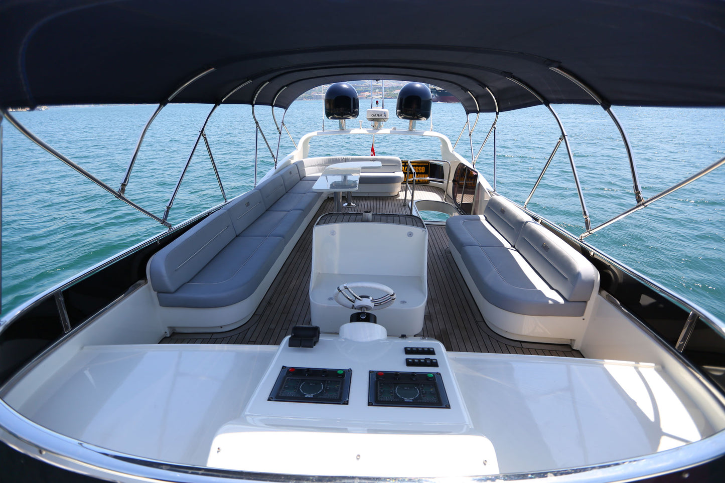 Istanbul Bosphorus Yacht Cruise (2 Hours)