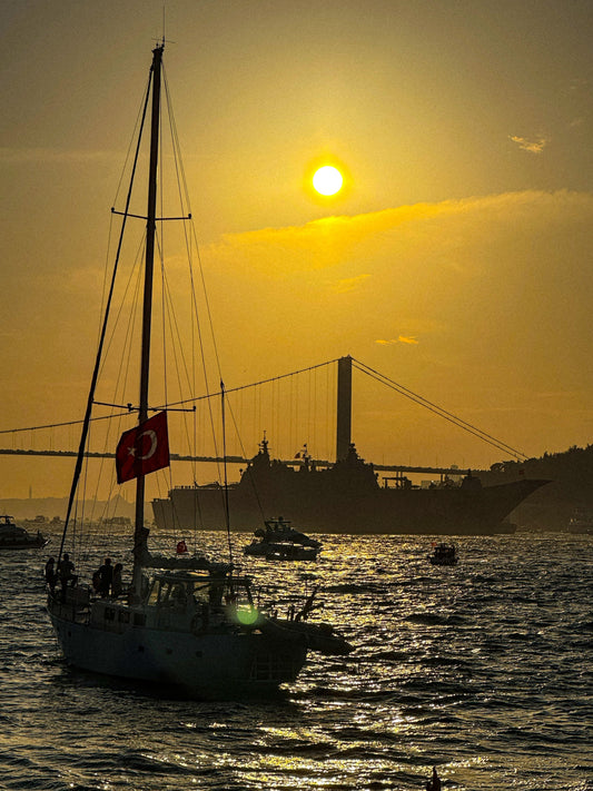 Istanbul Bosphorus Sunset Cruise on Private Luxury Yacht
