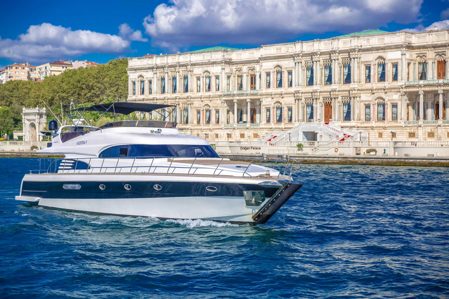 Istanbul Bosphorus Sunset Cruise on Private Luxury Yacht