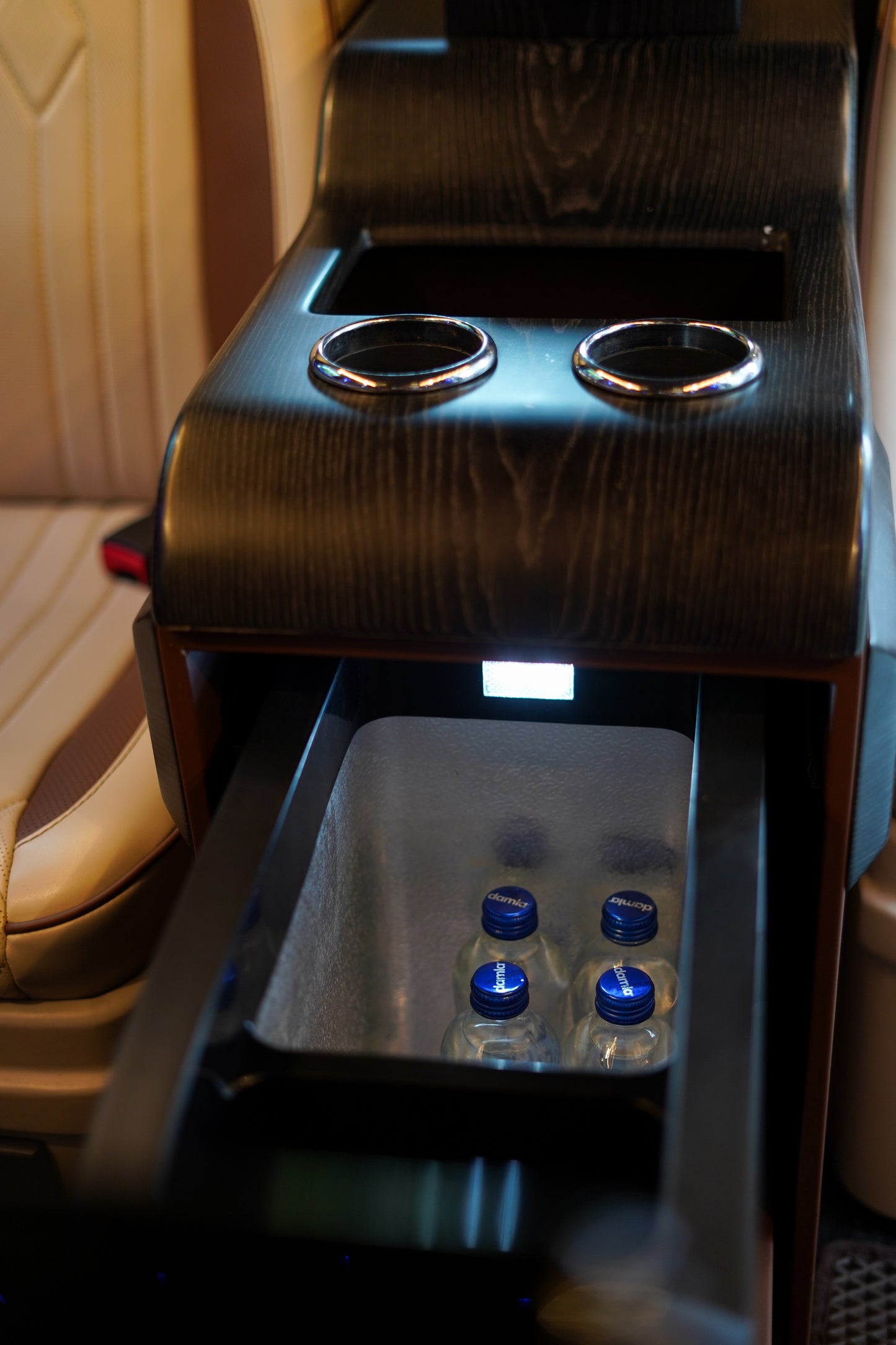 Istanbul Airports (IST or SAW) Ultra VIP Minivan Transfer